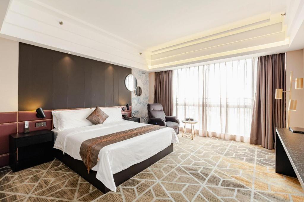 Park Lane Hotel Shunde Exterior photo