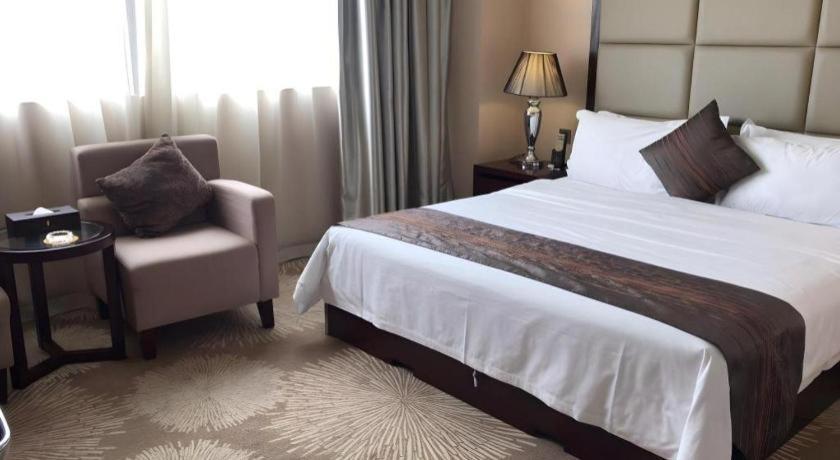 Park Lane Hotel Shunde Exterior photo